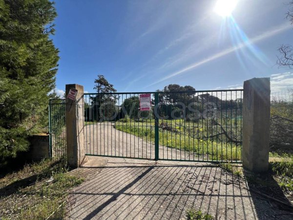 terreno agricolo in vendita a Vittoria in zona Scoglitti
