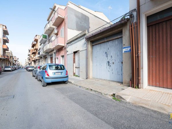casa indipendente in vendita a Vittoria