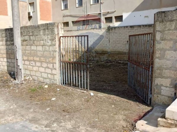 casa indipendente in vendita a Vittoria