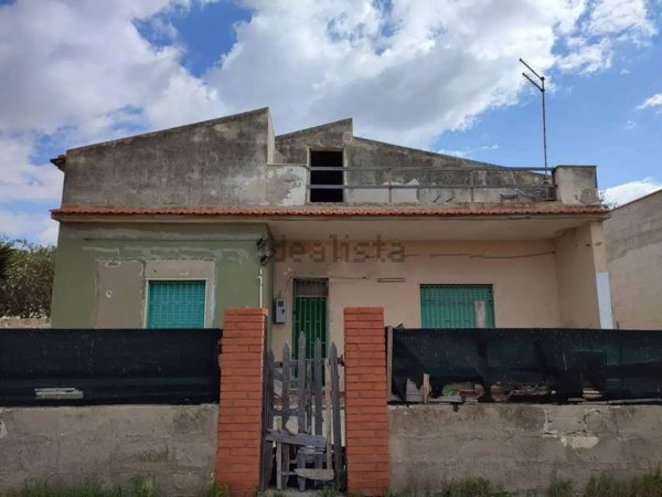 casa indipendente in vendita a Vittoria