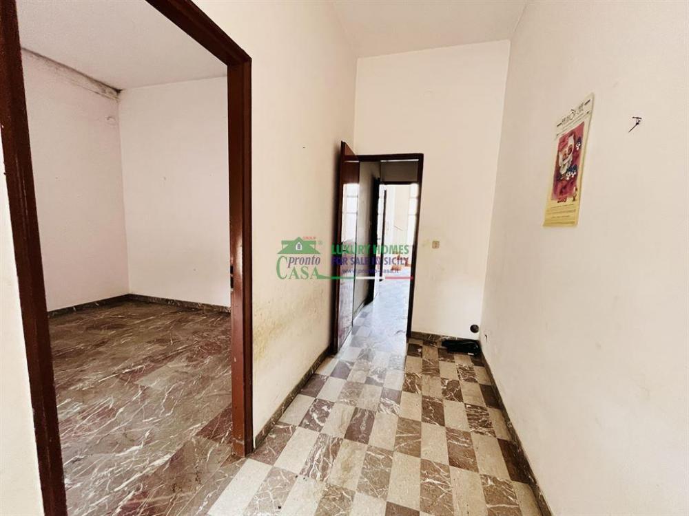 casa indipendente in vendita a Vittoria