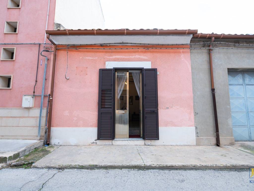 casa indipendente in vendita a Vittoria