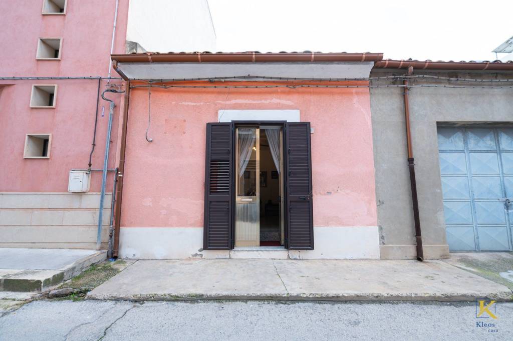 casa indipendente in vendita a Vittoria