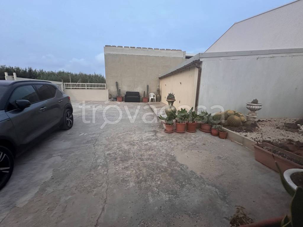 casa indipendente in vendita a Vittoria in zona Scoglitti