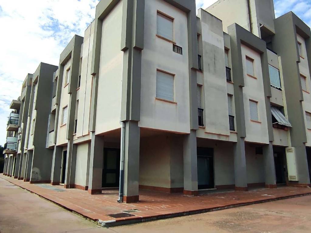 negozio in vendita a Vittoria