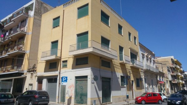 casa indipendente in vendita a Vittoria