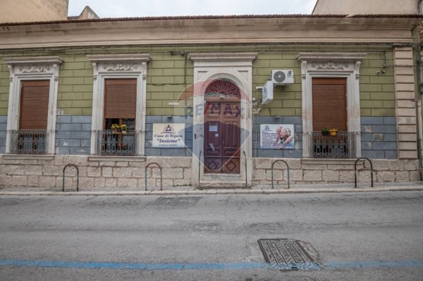 casa indipendente in vendita a Vittoria