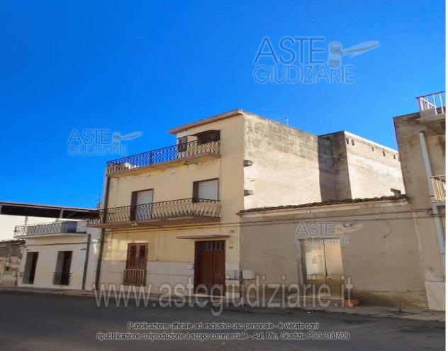 casa indipendente in vendita a Vittoria
