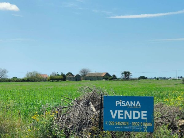 casa indipendente in vendita a Vittoria
