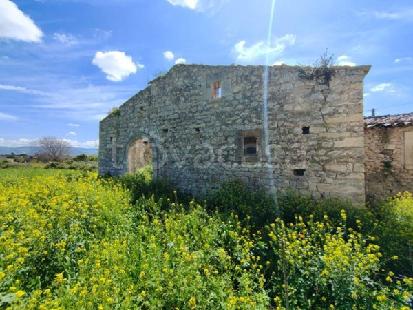 casa indipendente in vendita a Vittoria