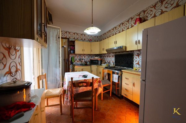casa indipendente in vendita a Vittoria