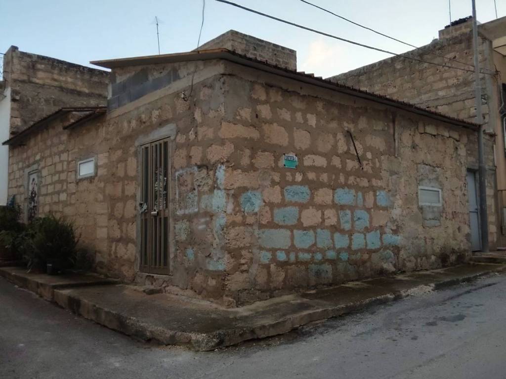 casa indipendente in vendita a Vittoria