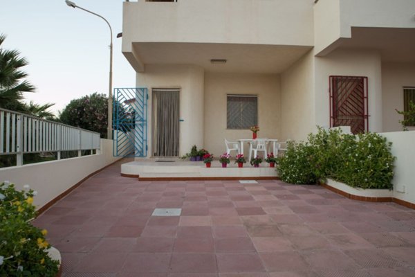 casa indipendente in vendita a Vittoria in zona Scoglitti