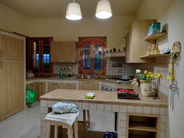 casa indipendente in vendita a Vittoria