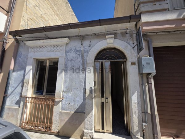 casa indipendente in vendita a Vittoria