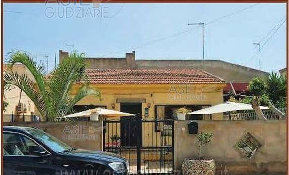 appartamento in vendita a Vittoria in zona Scoglitti