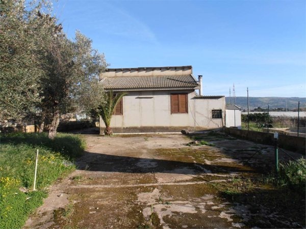 casa indipendente in vendita a Vittoria