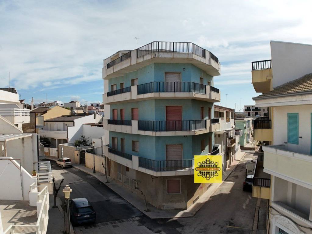 appartamento in vendita a Vittoria in zona Scoglitti