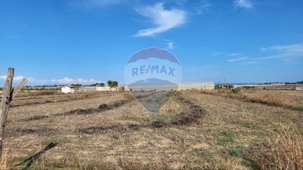 terreno agricolo in vendita a Vittoria in zona Scoglitti