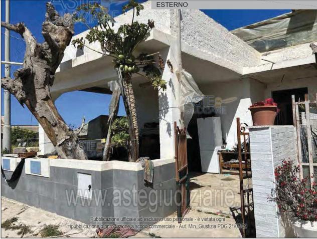 casa indipendente in vendita a Vittoria in zona Scoglitti