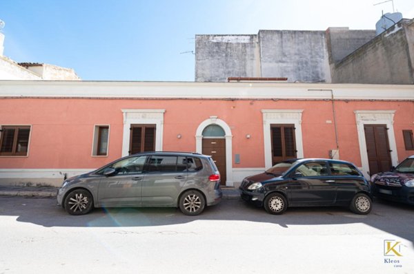 casa indipendente in vendita a Vittoria