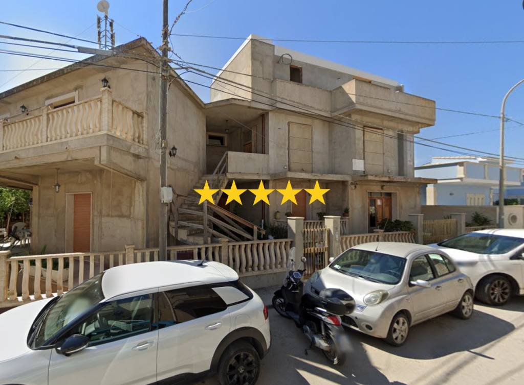 appartamento in vendita a Vittoria in zona Scoglitti