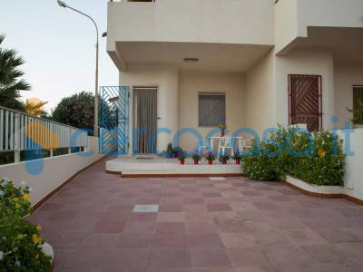 casa indipendente in vendita a Vittoria in zona Scoglitti