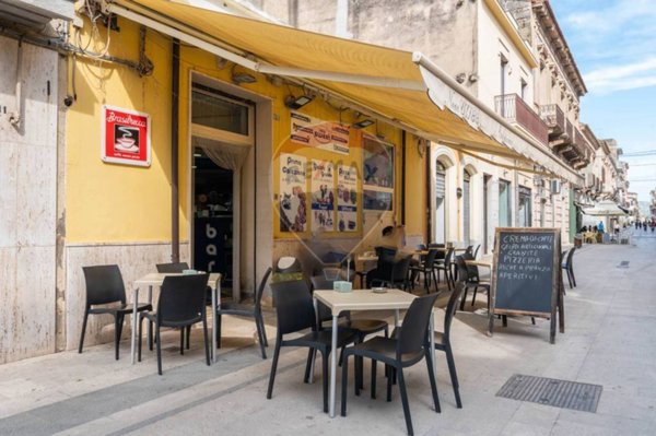 negozio in vendita a Vittoria