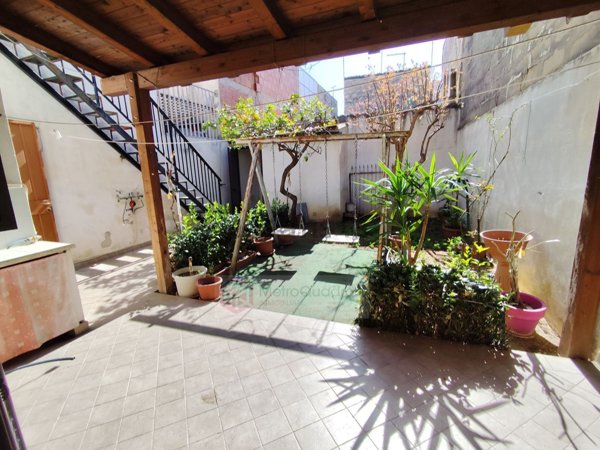 casa indipendente in vendita a Vittoria