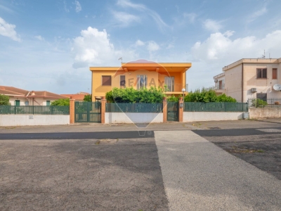 casa indipendente in vendita a Vittoria