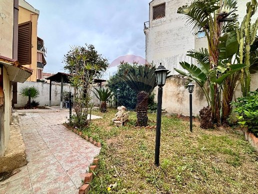 casa indipendente in vendita a Vittoria