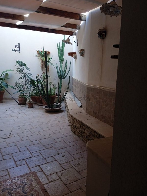 appartamento in vendita a Vittoria in zona Scoglitti