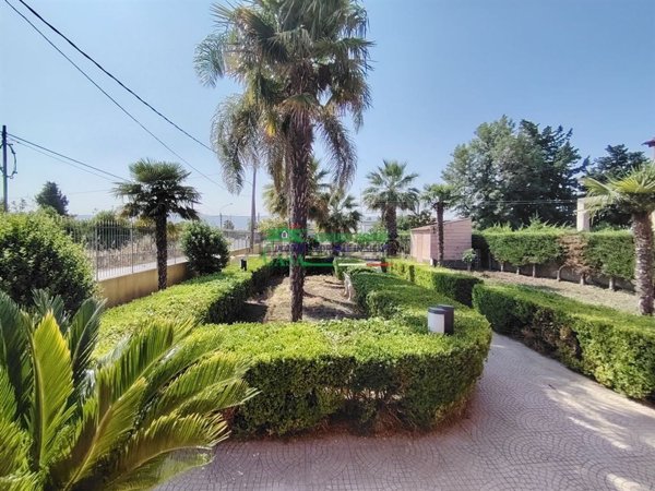 casa indipendente in vendita a Vittoria