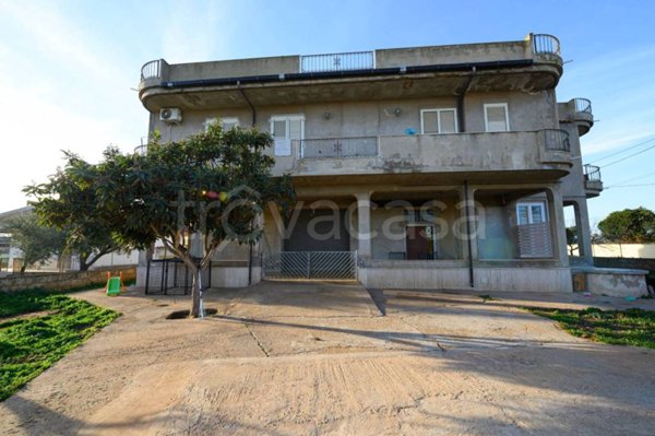 appartamento in vendita a Vittoria in zona Scoglitti