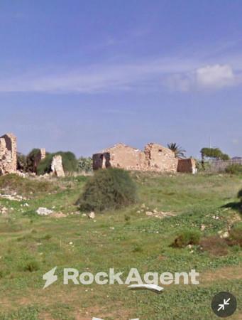 negozio in vendita a Vittoria in zona Scoglitti