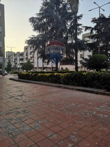 locale commerciale in vendita a Vittoria