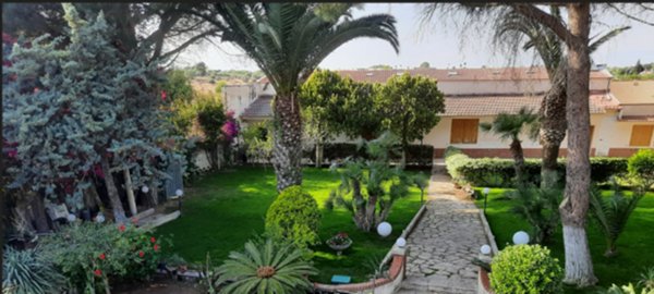 casa indipendente in vendita a Vittoria