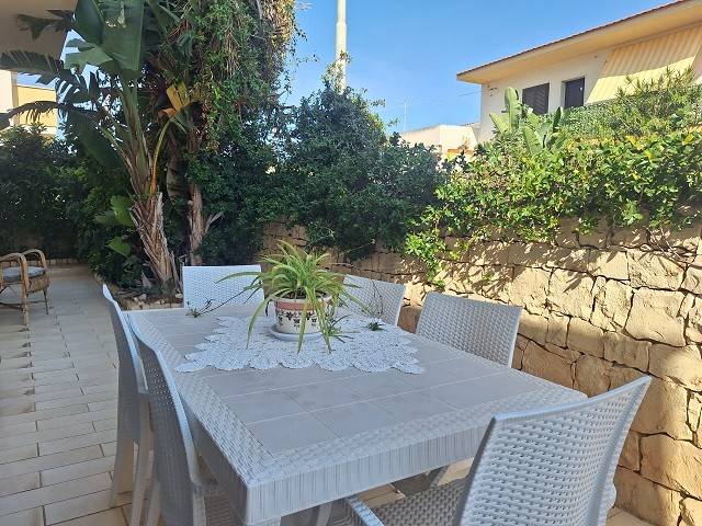 casa indipendente in vendita a Vittoria in zona Scoglitti
