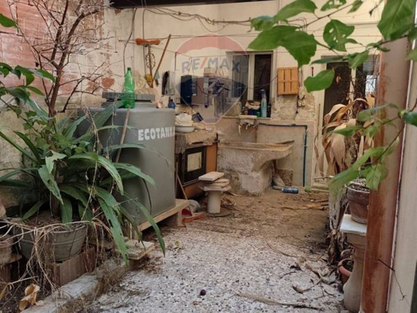 casa indipendente in vendita a Vittoria