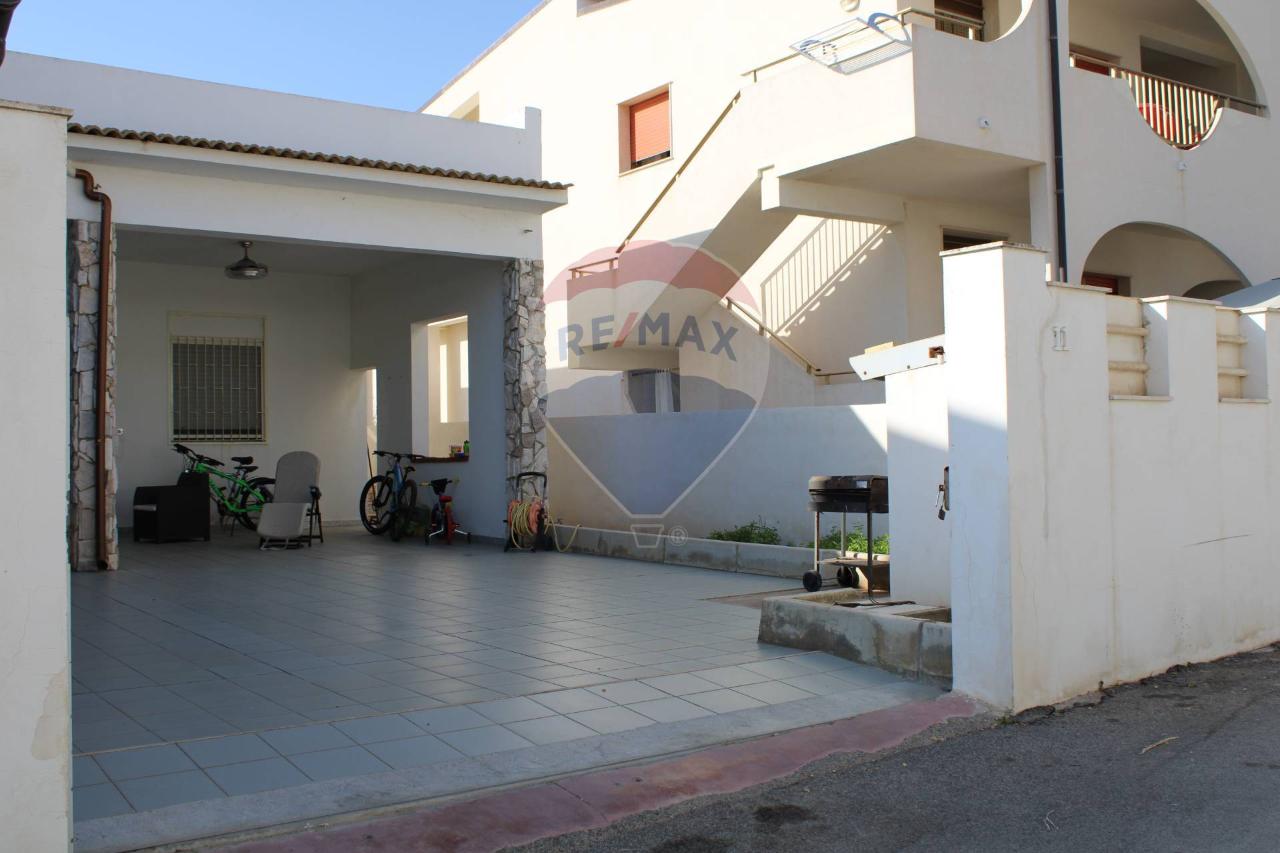 casa indipendente in vendita a Vittoria in zona Scoglitti