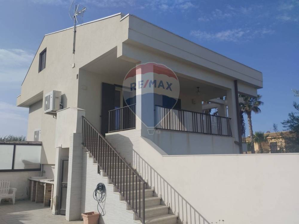 casa indipendente in vendita a Vittoria in zona Scoglitti