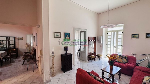 appartamento in vendita a Vittoria in zona Scoglitti
