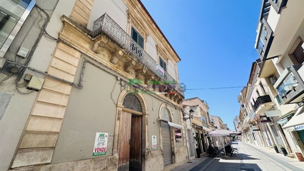 casa indipendente in vendita a Vittoria