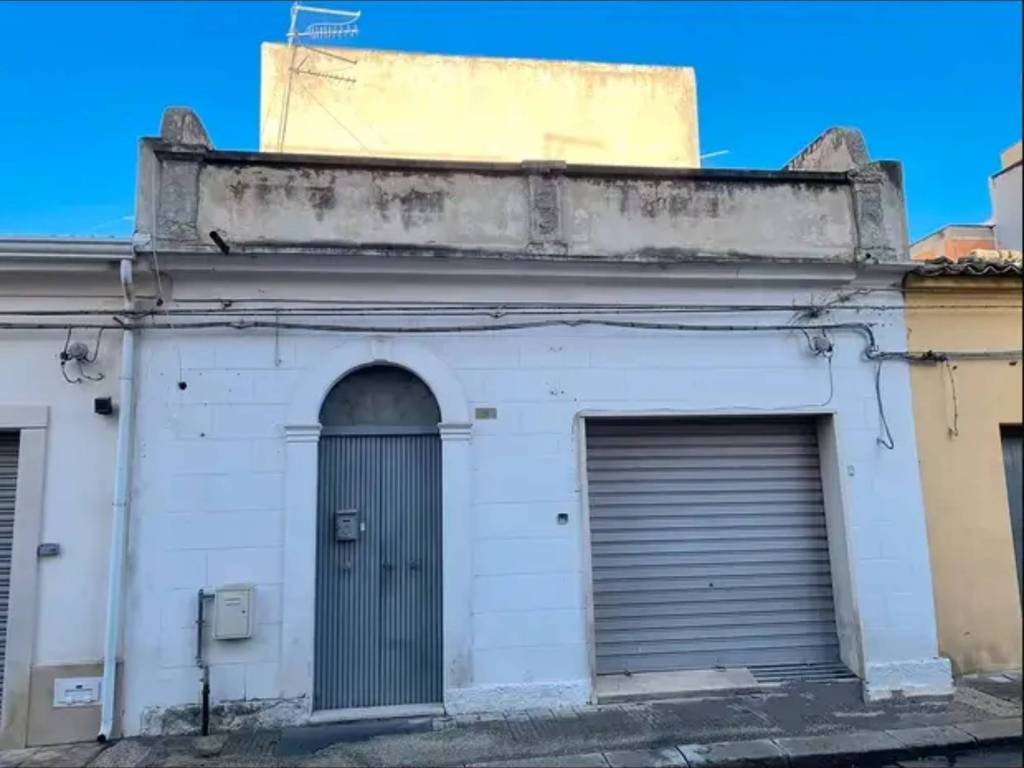 casa indipendente in vendita a Vittoria