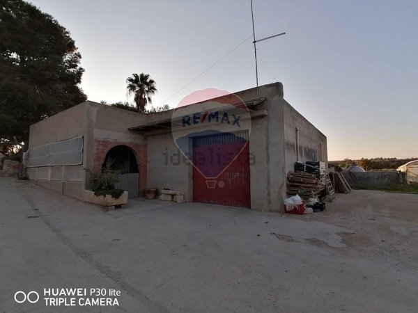casa indipendente in vendita a Vittoria in zona Scoglitti