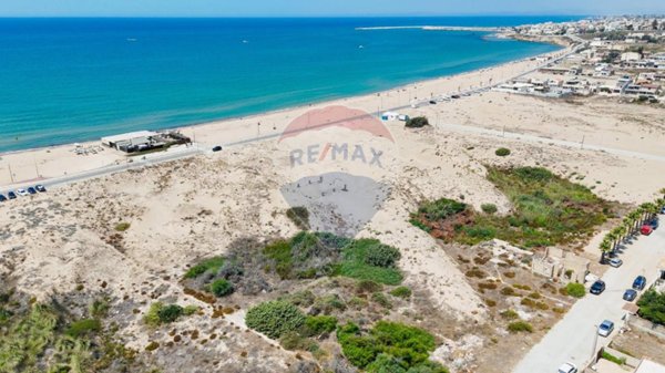 terreno agricolo in vendita a Vittoria in zona Scoglitti