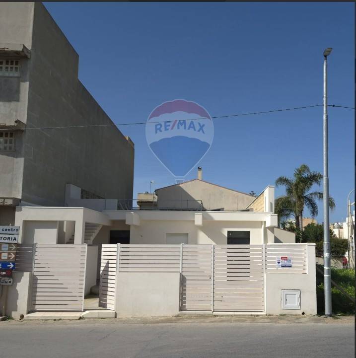 casa indipendente in vendita a Vittoria in zona Scoglitti