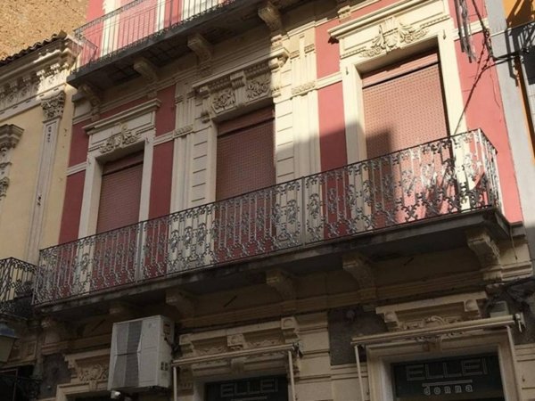 intera palazzina in vendita a Vittoria