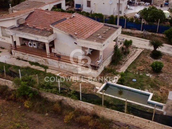 casa indipendente in vendita a Vittoria in zona Scoglitti