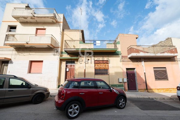 casa indipendente in vendita a Vittoria